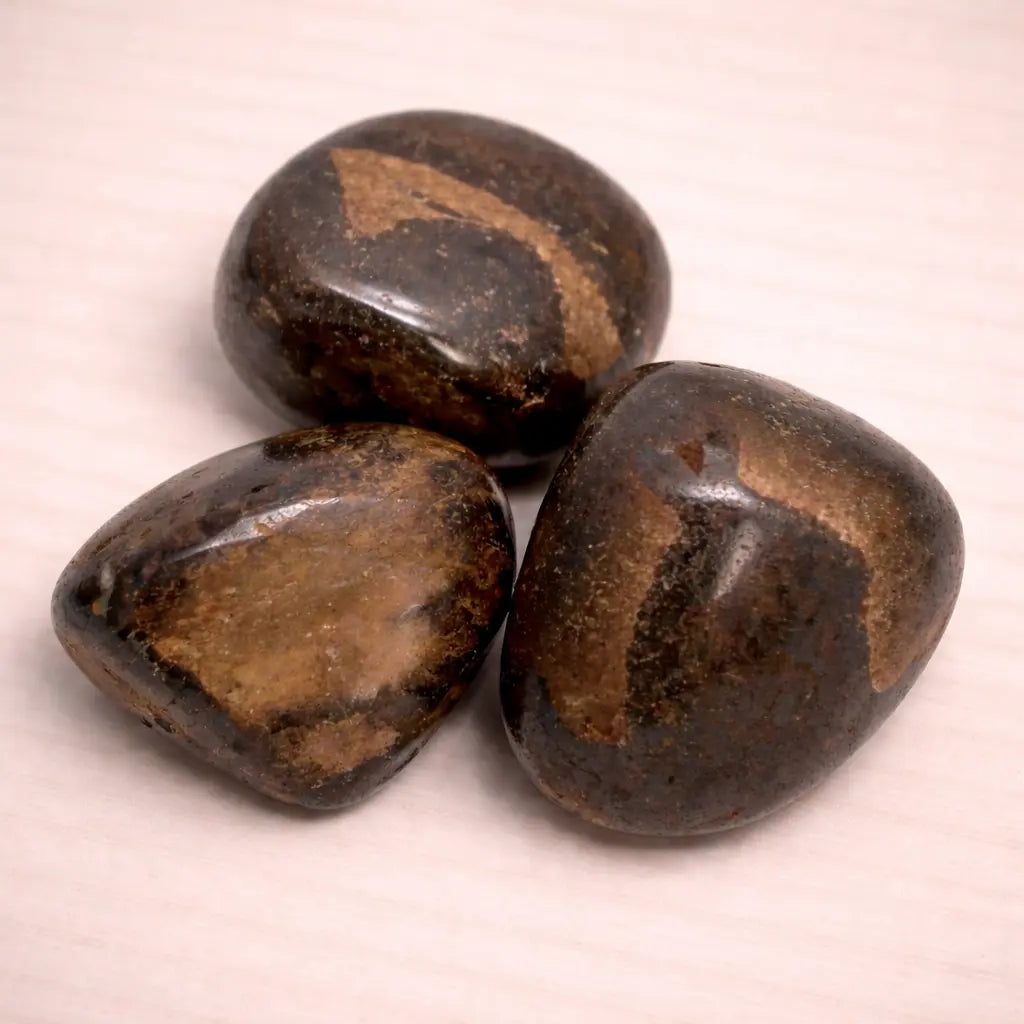 boulder-opal-edelstein-trommelstein-handschmeichler-entspannung-massage-chakra-seelensteinchen
