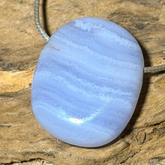 chalcedon-blau-edelstein-schmuck-ketten-anhaenger-heilstein-trommelstein-seelensteinchen-060526