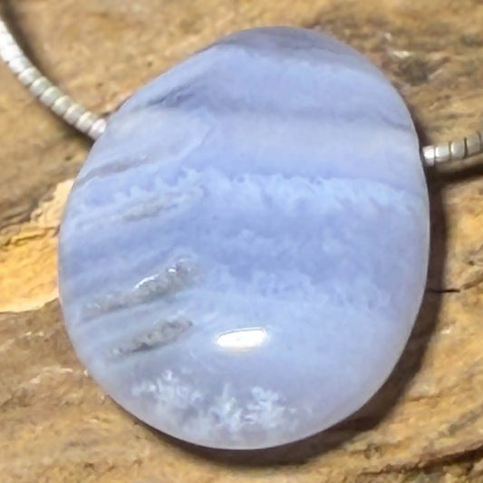 chalcedon-edelstein-trommelstein-schmuck-ketten-anhaenger-heilstein-010726