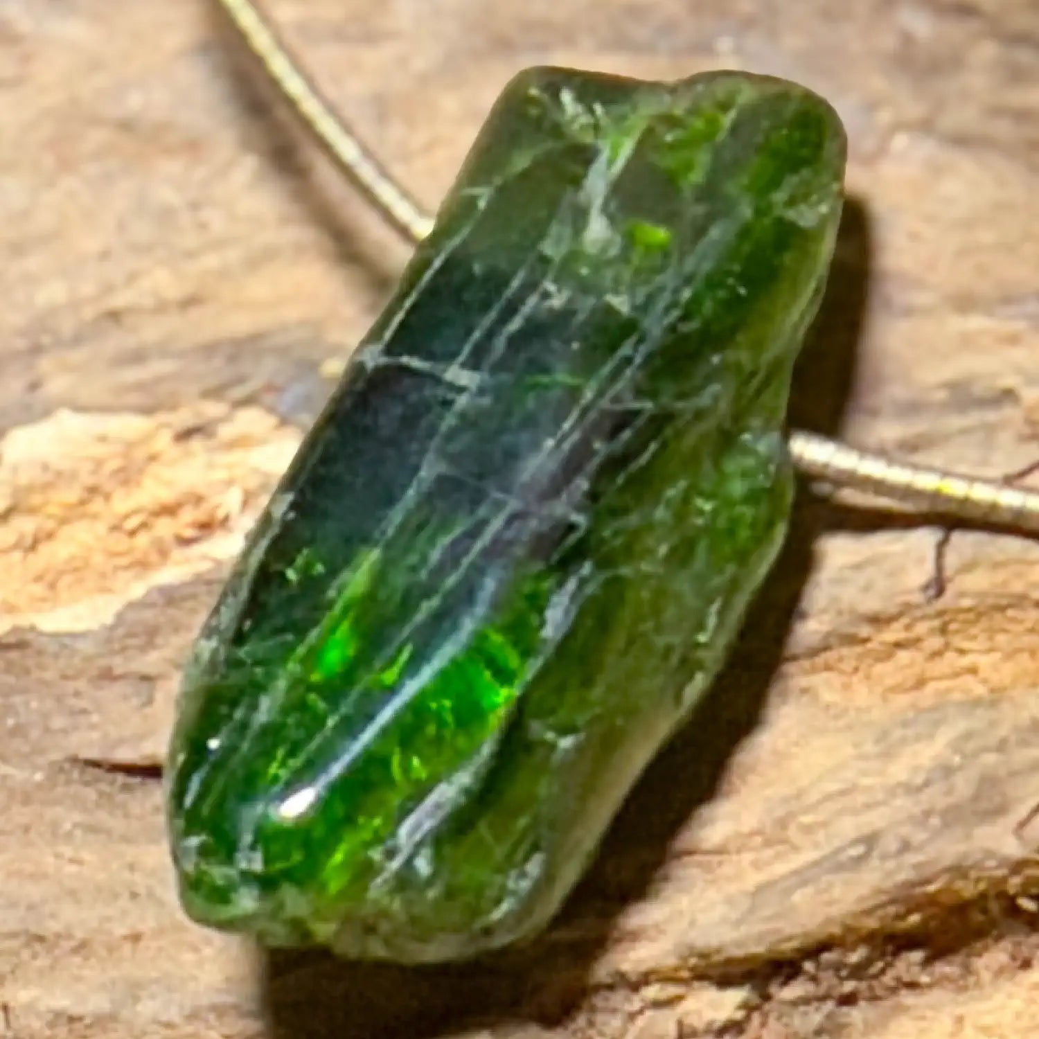 chromdiopsid-edelstein-schmuck-ketten-anhaenger-trommelstein-heilstein-160526