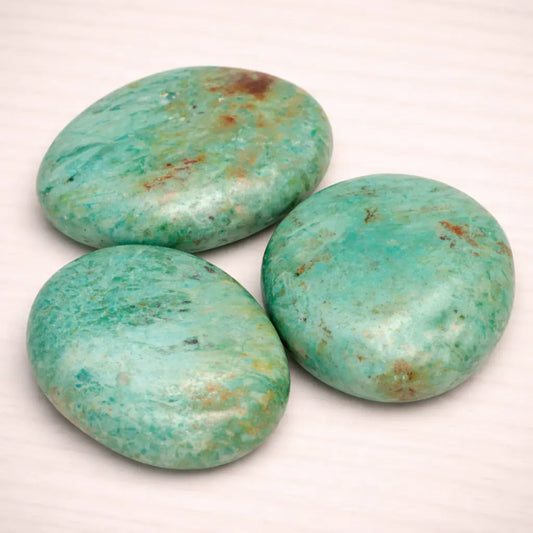 chrysokoll-edelstein-trommelstein-scheibenstein-entspannung-massage-chakra-seelensteinchen