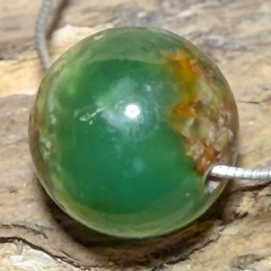 chrysopras-edelstein-schmuck-ketten-anhaenger-collier-trommelstein-seelensteinchen-030826