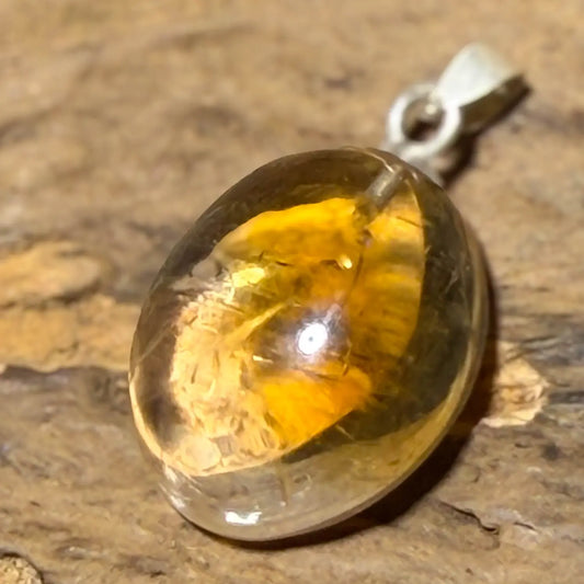 citrin-edelstein-cabochon-schmuck-ketten-anhaenger-heilstein-925er-silber-seelensteinchen