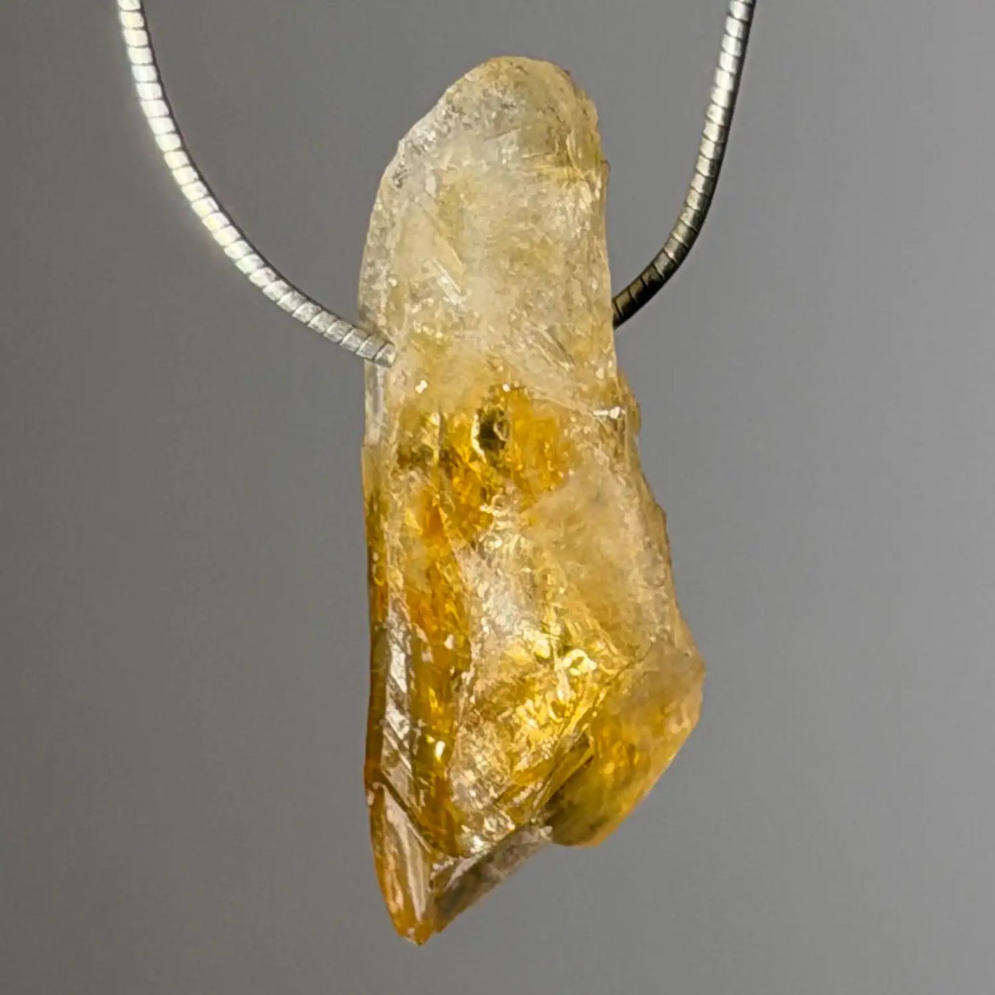 citrin-edelstein-schmuck-ketten-anhaenger-collier-trommelstein-seelensteinchen-130826-3