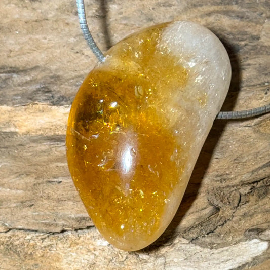 citrin-edelstein-schmuck-ketten-anhaenger-heilstein-trommelstein-seelensteinchen-060526-2