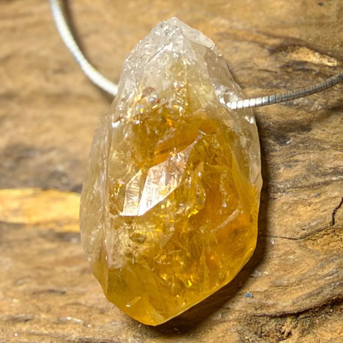 citrin-edelstein-schmuck-ketten-anhaenger-trommelstein-heilstein-270926-3
