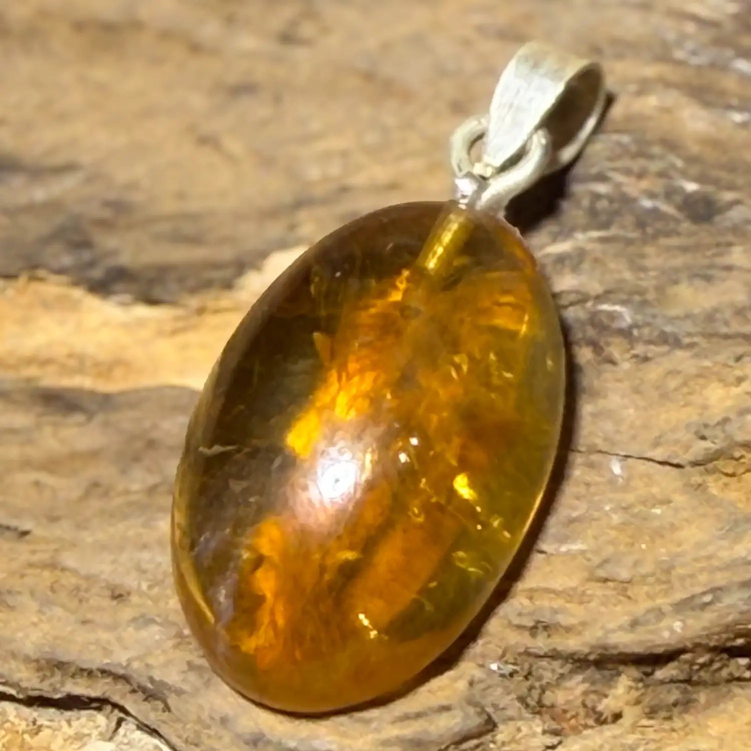 citrin-edelstein-trommelstein-schmuck-ketten-anhaenger-heilstein-080726-2