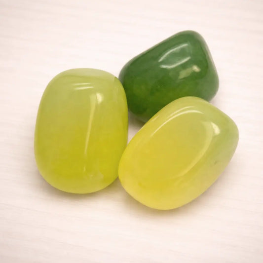 edel-serpentin-edelstein-trommelstein-handschmeichler-entspannung-massage-chakra-seelensteinchen