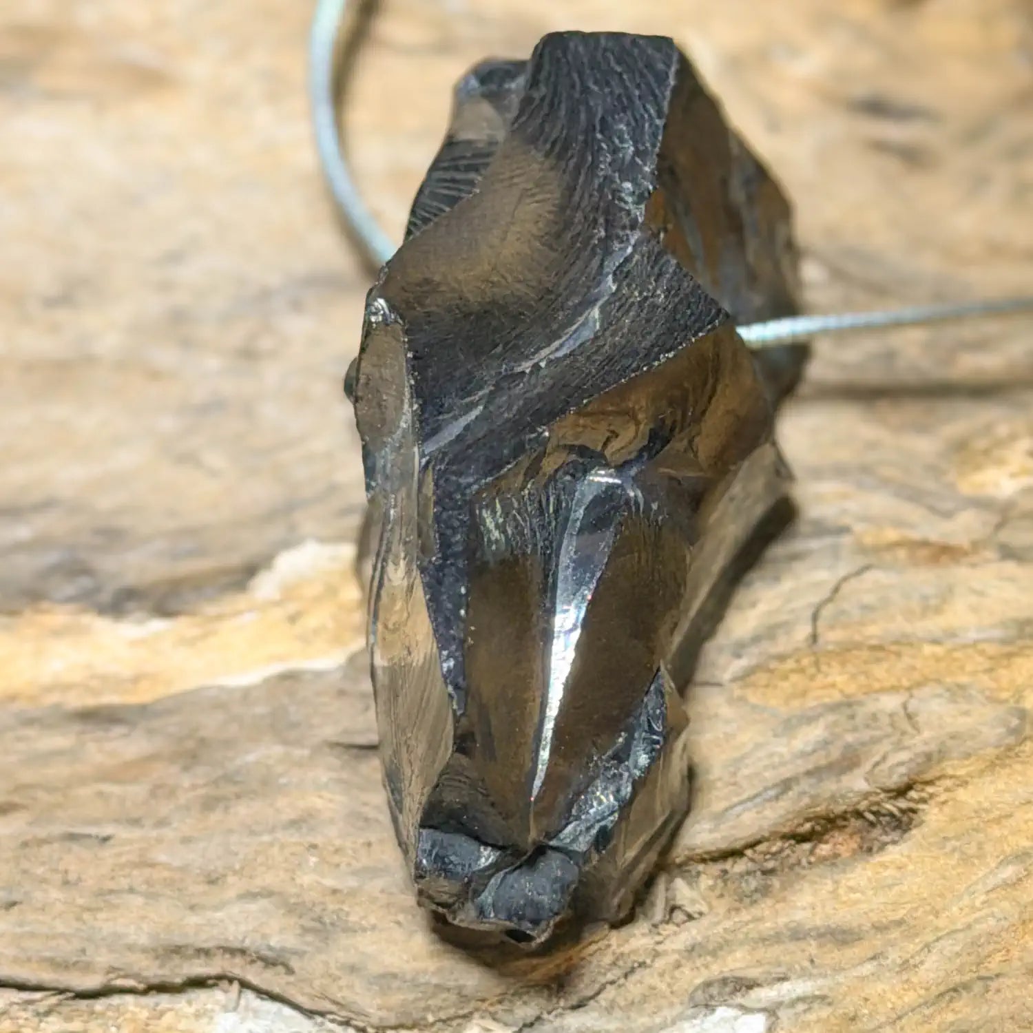 edelschungit-edelstein-trommelstein-heilstein-schmuck-ketten-anhaenger-seelensteinchen-020626