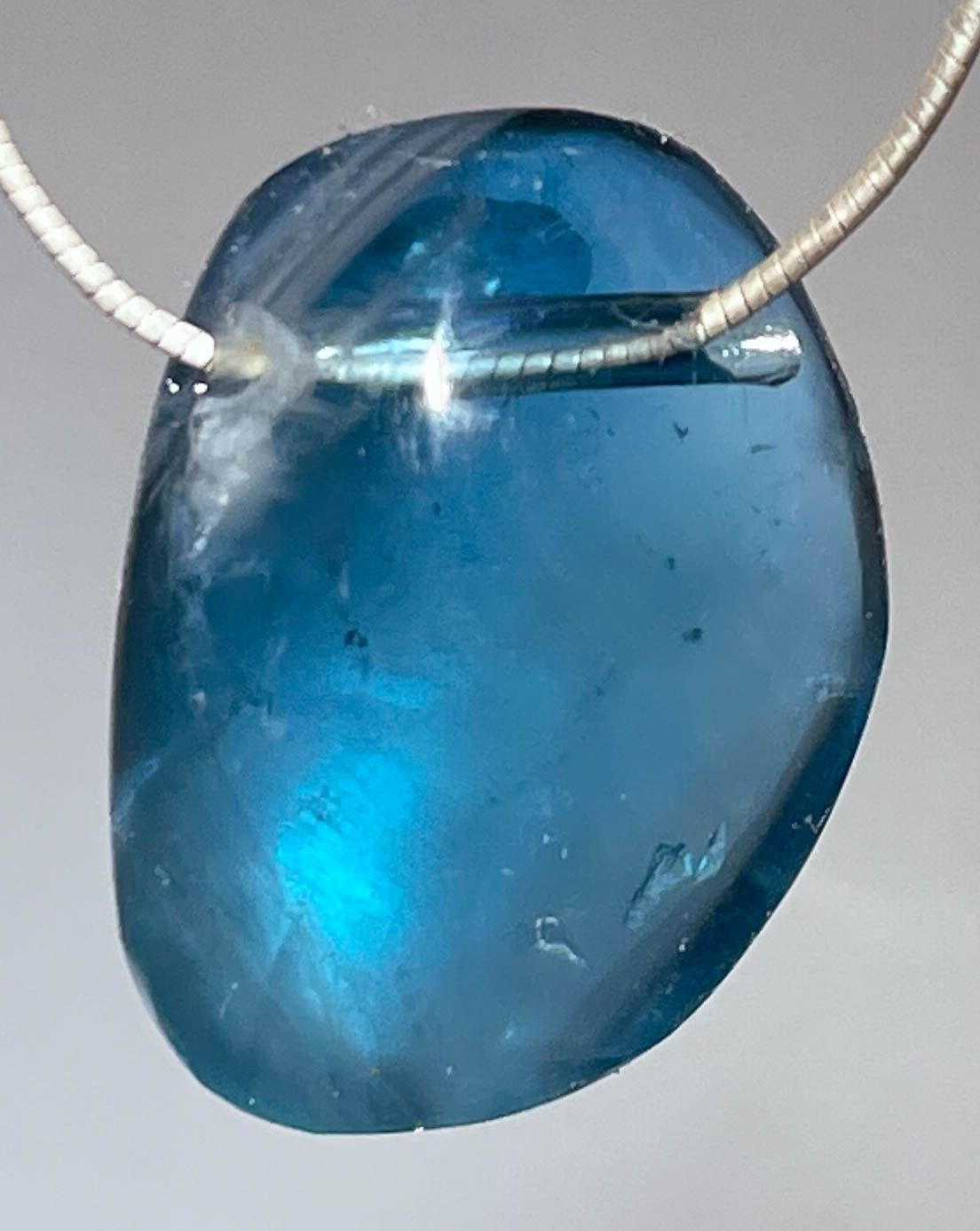 blauer Fluorit Trommelstein Edelstein Schmuck Ketten Anhänger #7219