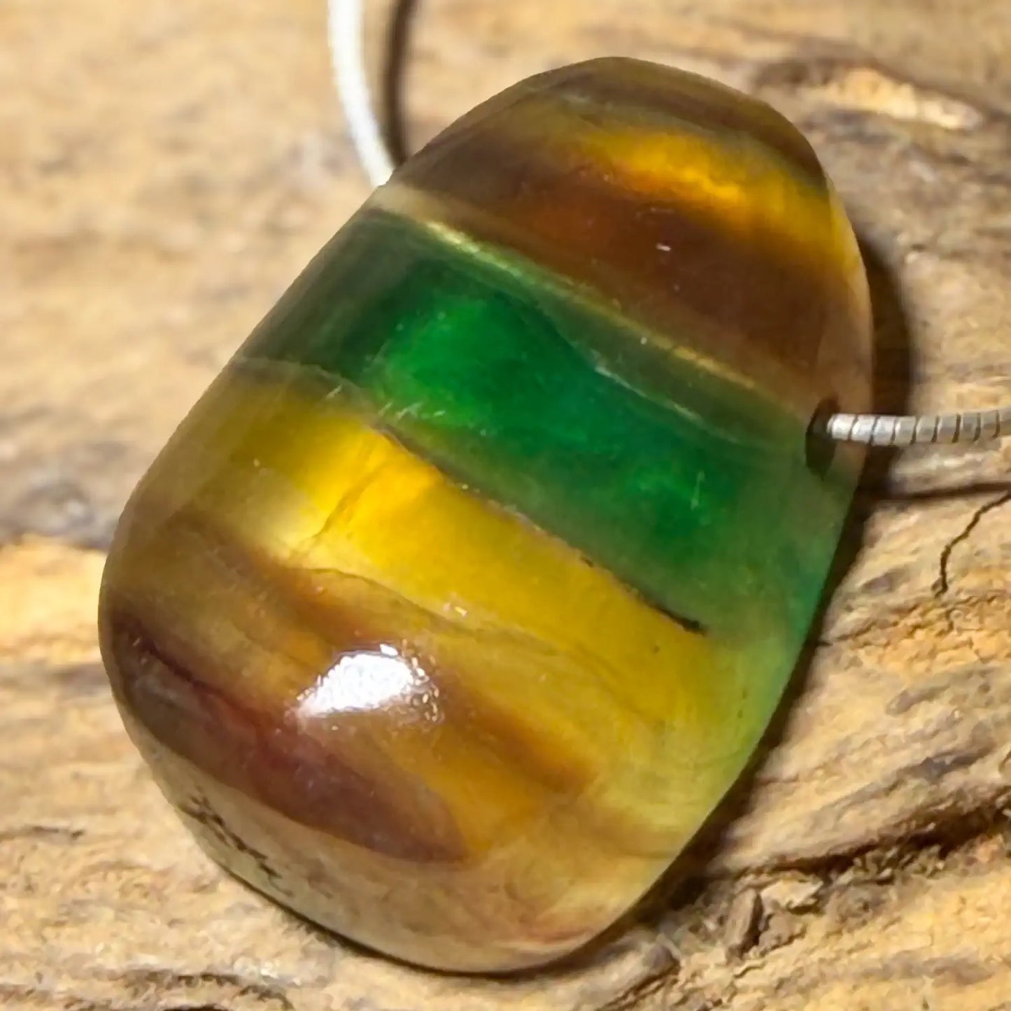 fluorit-edelstein-schmuck-ketten-anhaenger-trommelstein-heilstein-seelensteinchen-280526-2