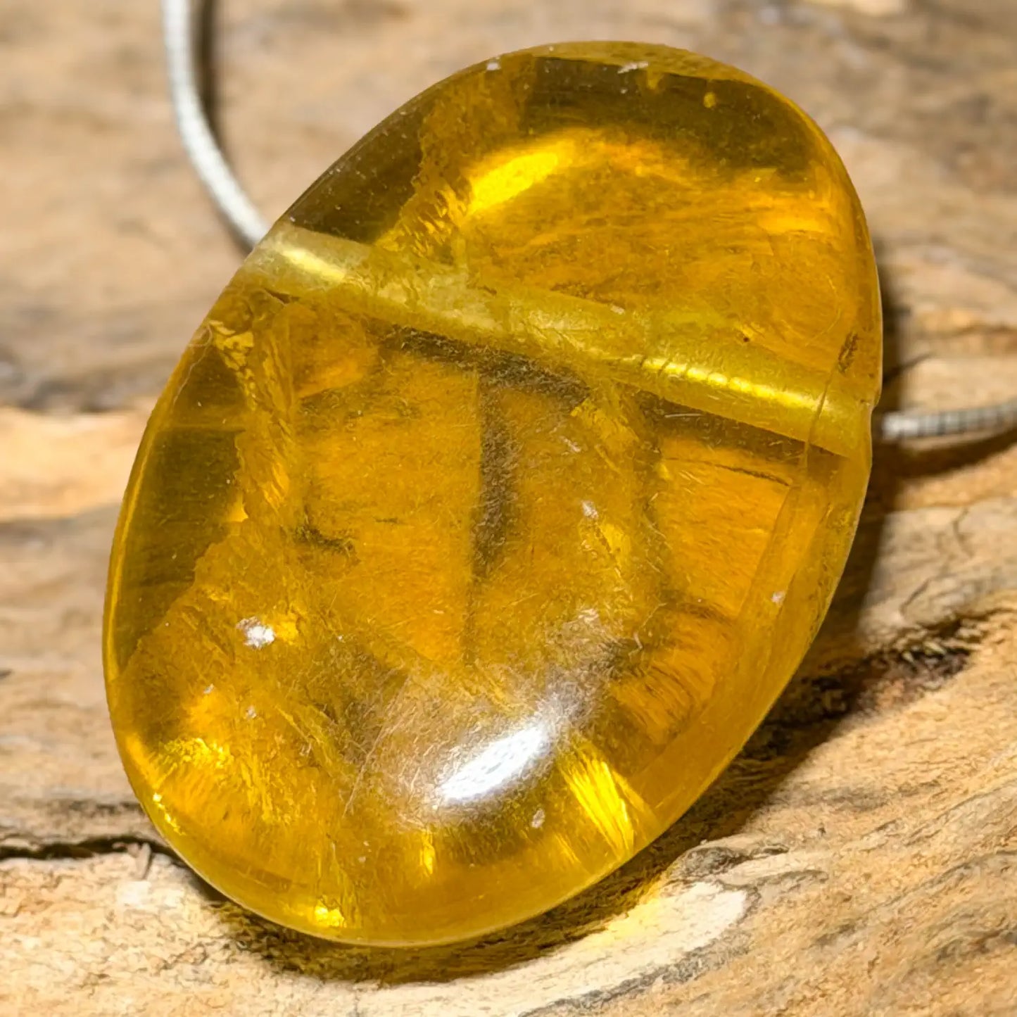 fluorit-edelstein-trommelstein-schmuck-ketten-anhaenger-heilstein-080726
