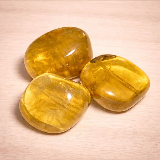 fluorit-gelb-edelstein-trommelstein-handschmeichler-entspannung-massage-chakra-seelensteinchen