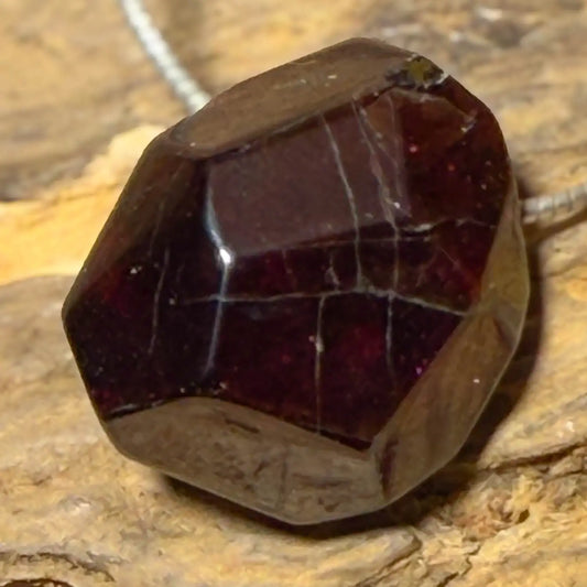 granat-edelstein-trommelstein-schmuck-ketten-anhaenger-heilstein-080726