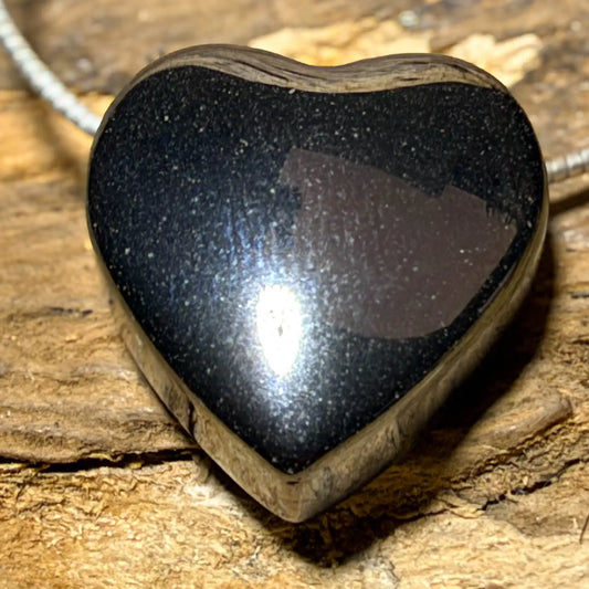haematit-edelstein-schmuck-ketten-anhaenger-heilstein-071026