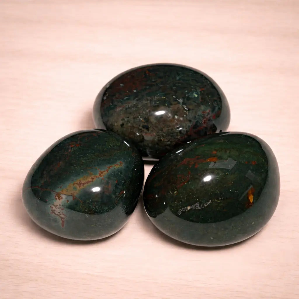 heliotrop-edelstein-trommelstein-handschmeichler-entspannung-massage-chakra-seelensteinchen