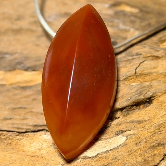 karneol-edelstein-schmuck-ketten-anhaenger-collier-trommelstein-seelensteinchen-040826