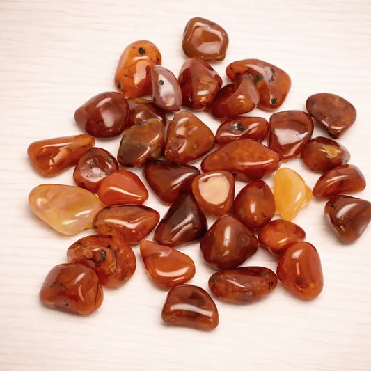 karneol-mini-edelstein-trommelstein-handschmeichler-entspannung-massage-chakra-seelensteinchen