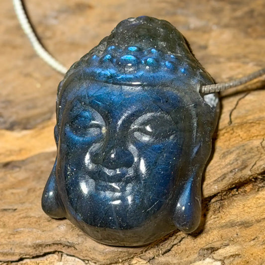 labradorit-buddha-edelstein-trommelstein-schmuck-ketten-anhaenger-heilstein-010726-2
