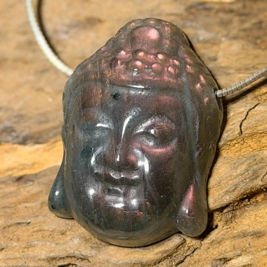 labradorit-buddha-edelstein-trommelstein-schmuck-ketten-anhaenger-heilstein-010726