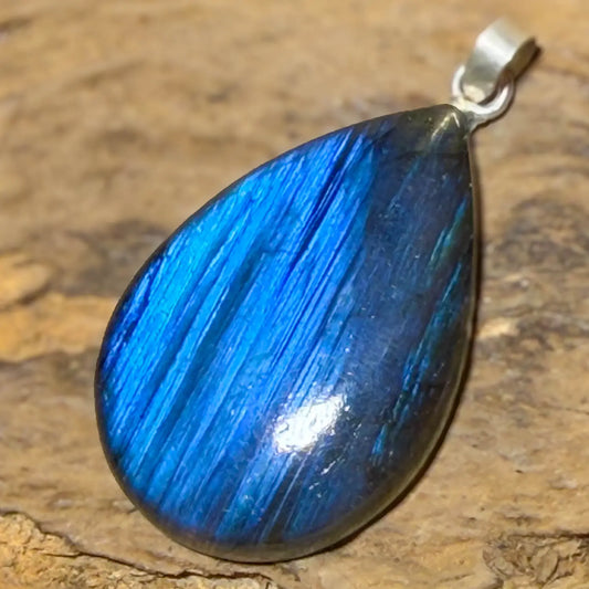 labradorit-edelstein-cabochon-schmuck-ketten-anhaenger-heilstein-925er-silber-seelensteinchen