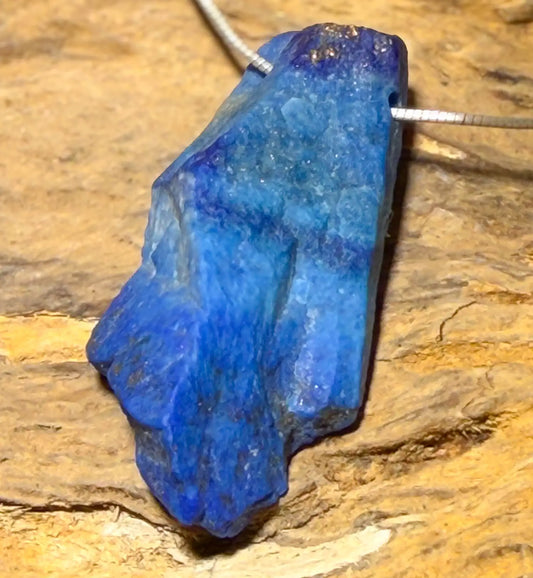 lapislazuli-edelstein-schmuck-ketten-anhaenger-trommelstein-heilstein-seelensteinchen-120626