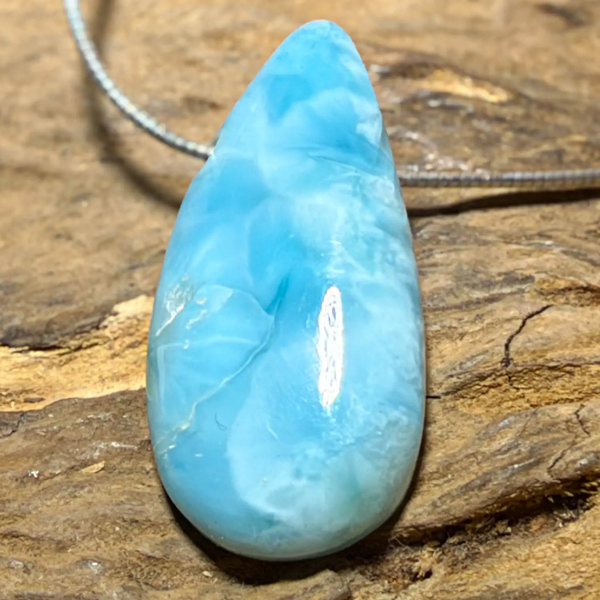 larimar-edelstein-schmuck-ketten-anhaenger-heilstein-221026-2