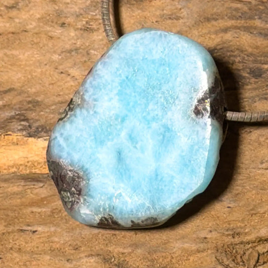 larimar-edelstein-schmuck-ketten-anhaenger-heilstein-trommelstein-seelensteinchen-060526