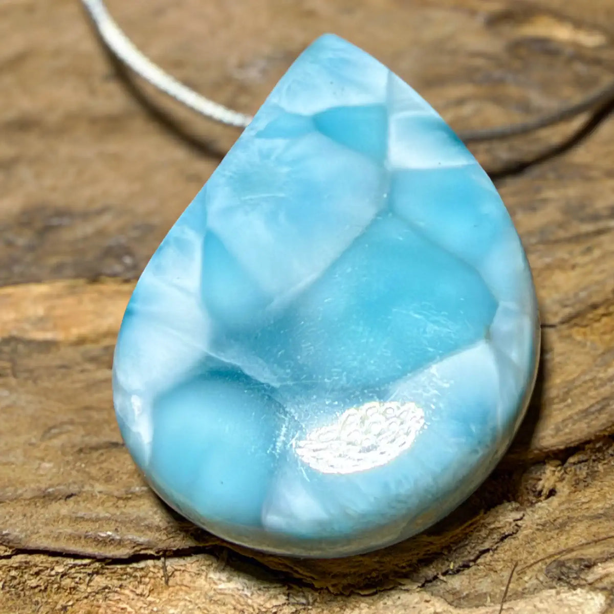 larimar-edelstein-schmuck-ketten-anhaenger-trommelstein-heilstein-270926-8