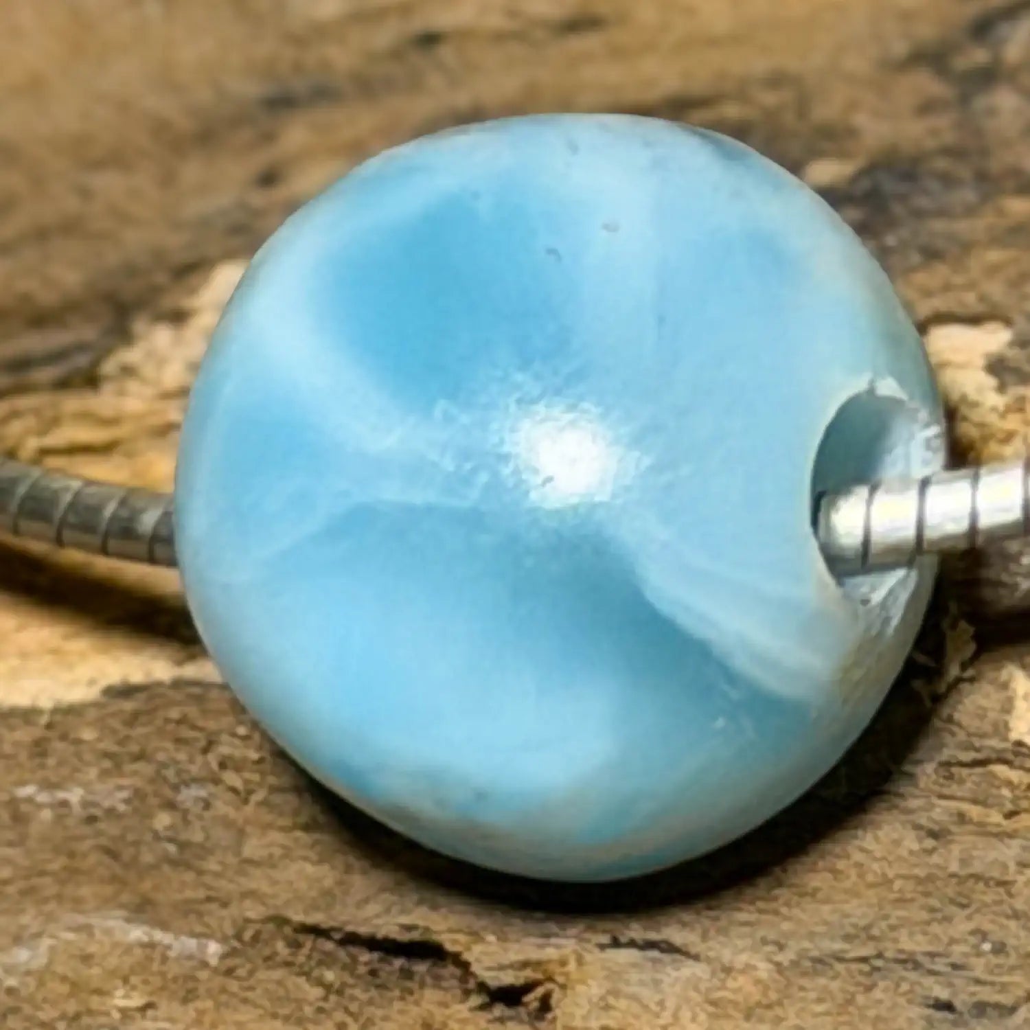 larimar-edelstein-trommelstein-schmuck-ketten-anhaenger-heilstein-080726-3