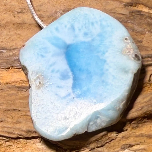 larimar-edelstein-trommelstein-schmuck-ketten-anhaenger-heilstein-200726