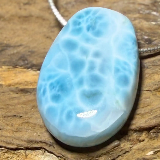 larimar-edelstein-trommelstein-schmuck-anhaenger-kette-collier-heilstein-200826-6