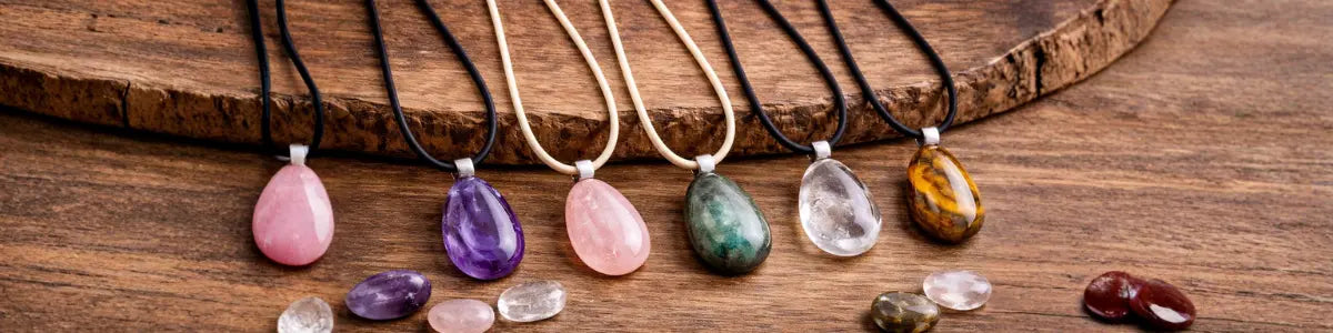 lederbaender-stoffbaender-trommelsteine-schmuck-edelstein-seelensteinchen