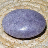 Lepidolith Seifenstein - Handschmeichler - Auflagestein - Massagestein 73g, poliert - Sonderqualität #6795
