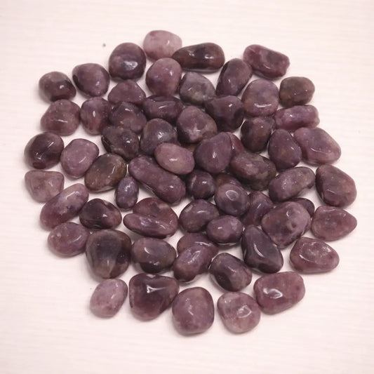 lepidolith-edelstein-mini-trommelsteine-handschmeichler-entspannung-massage-chakra-seelensteinchen