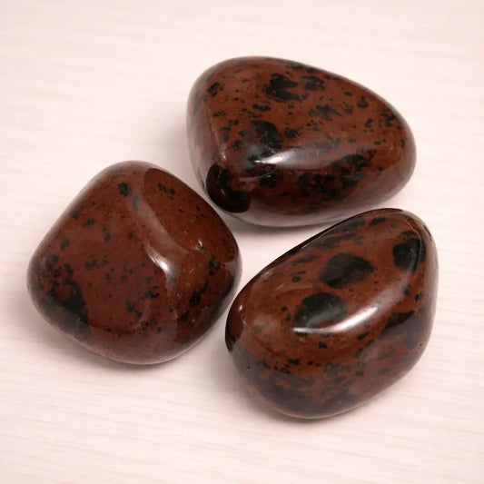 mahagoni-obsidian-edelstein-trommelstein-handschmeichler-entspannung-massage-chakra-seelensteinchen