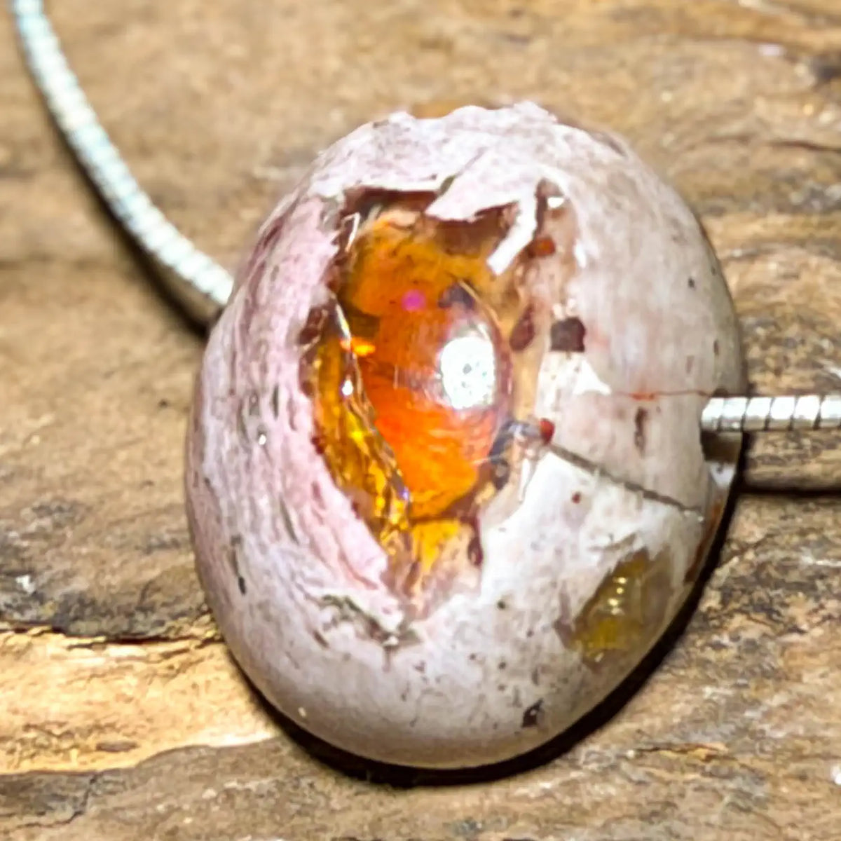 mexiko-feueropal-edelstein-schmuck-ketten-anhaenger-heilstein-231026-3