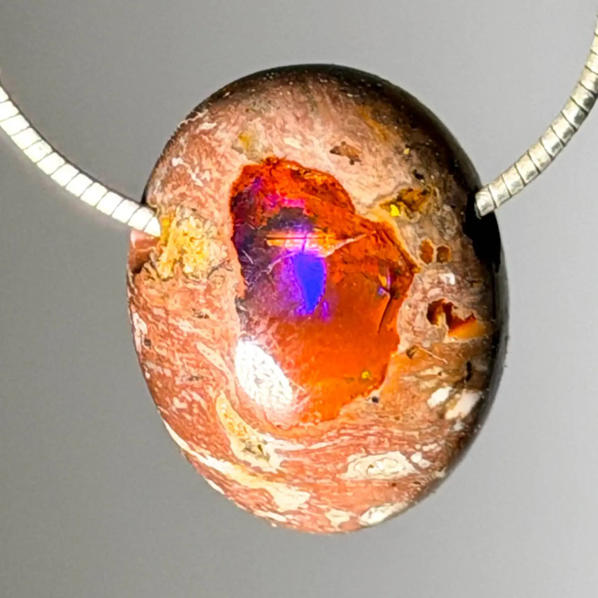 mexiko-feueropal-edelstein-schmuck-ketten-anhaenger-heilstein-231026