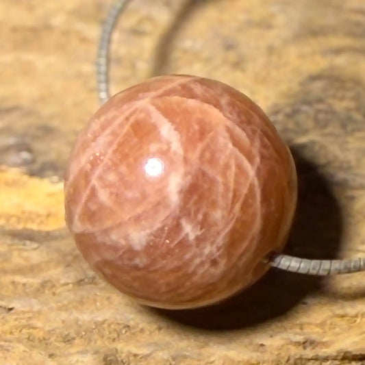 mondstein-edelstein-schmuck-ketten-anhaenger-heilstein-trommelstein-energie-seelensteinchen-300426