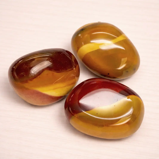 mookait-edelstein-trommelstein-handschmeichler-entspannung-massage-chakra-seelensteinchen