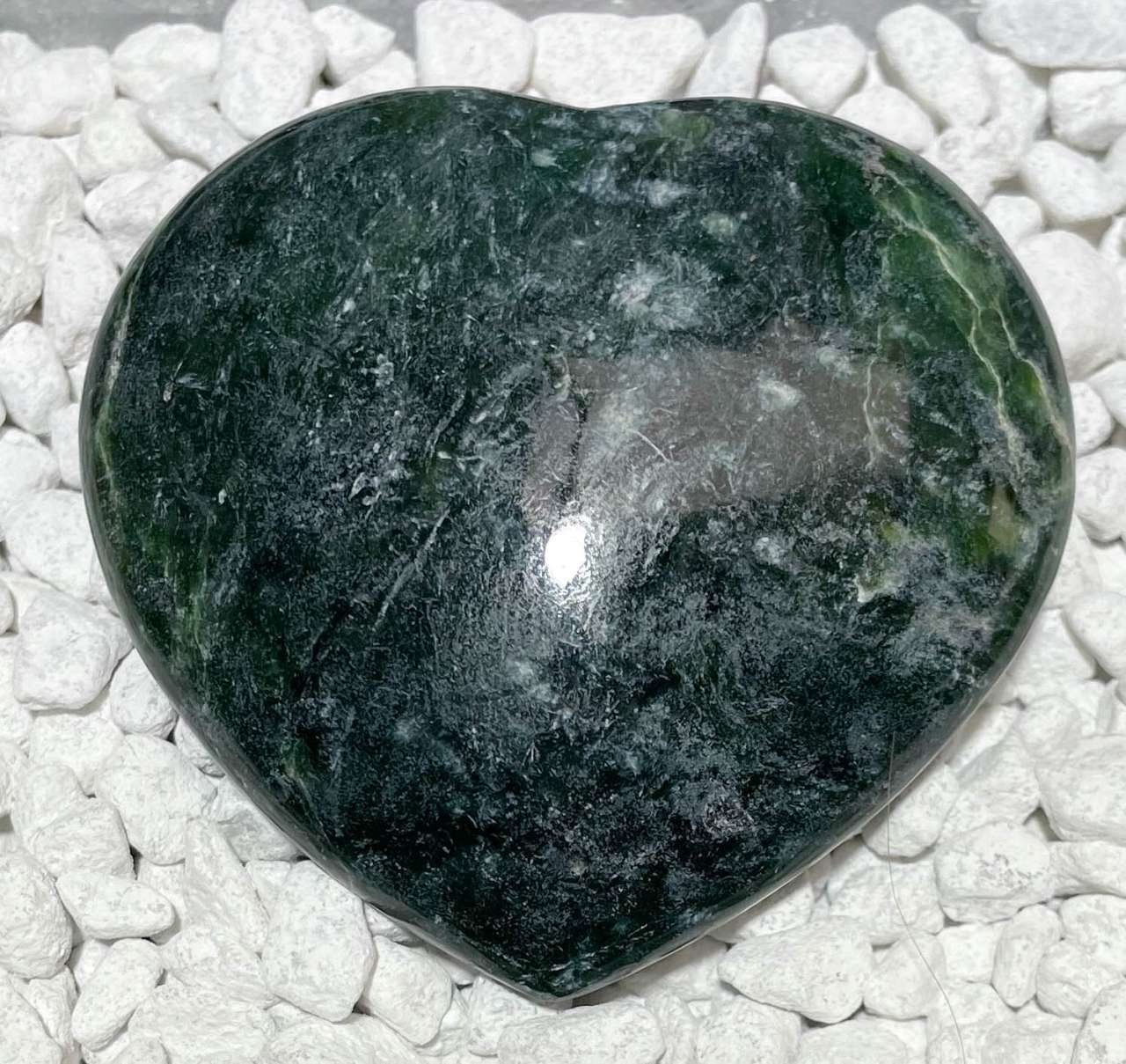 Nephrit Jade Herz Seifenstein - Handschmeichler - Auflagestein - Massagestein - Mineralien - 135g, poliert #6697