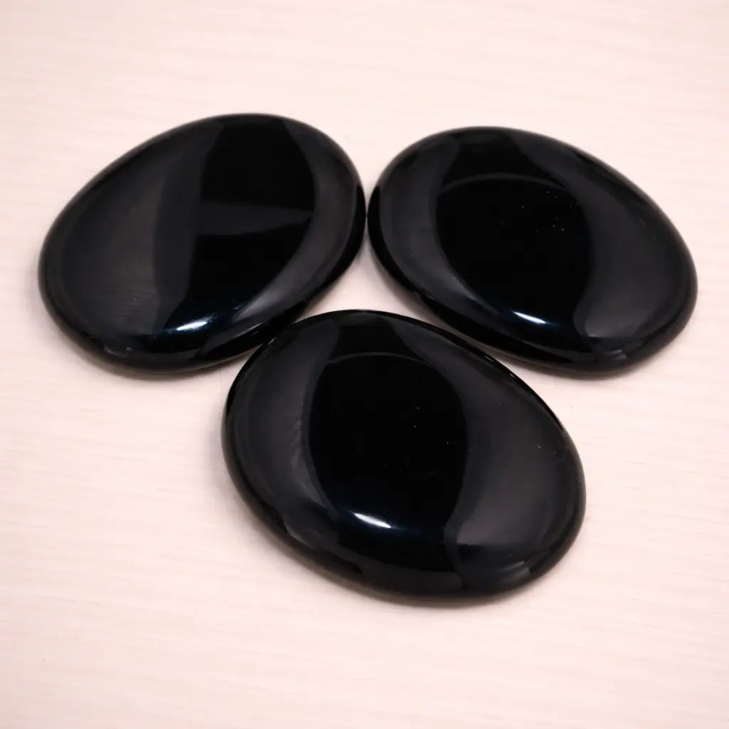 obsidian-edelstein-trommelstein-handschmeichler-entspannung-massage-chakra-seelensteinchen