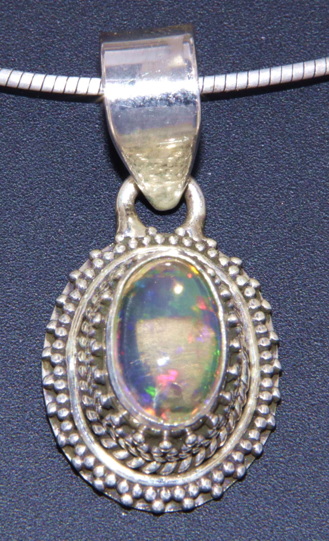 Edelstein Anhänger mit Welo Opal A Qualität - 925er Silber #6126