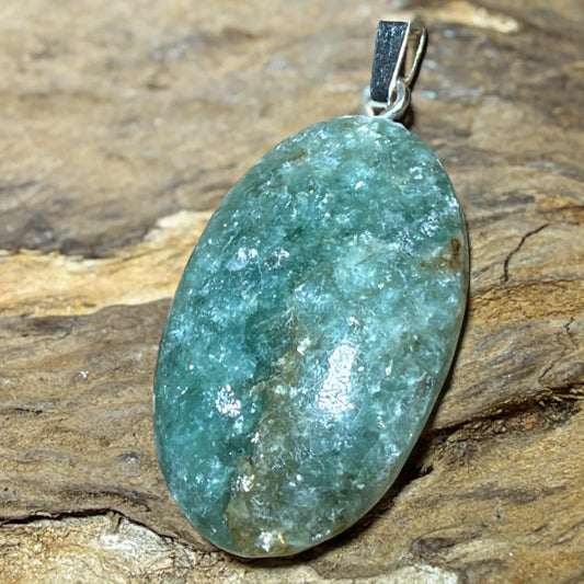 paragonit-edelstein-schmuck-ketten-anhaenger-heilstein-251026-2