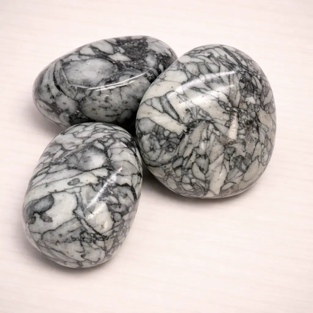 pinolith-edelstein-trommelstein-handschmeichler-entspannung-massage-chakra-seelensteinchen