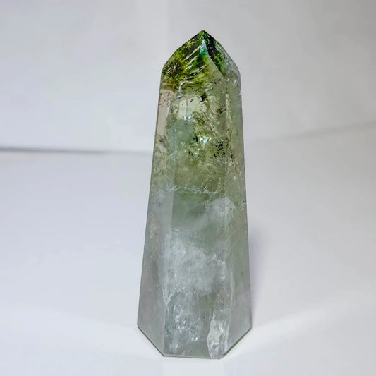 prasiolith-gruener-amethyst-kristall-edelstein-mineralien-231026