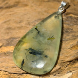 Prehnit Cabochon Anhänger – Edelstein mit 925 Silberöse #8019 - seelensteinchen