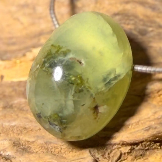 prehnit-edelstein-schmuck-ketten-anhaenger-heilstein-trommelstein-energie-seelensteinchen-300426