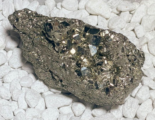 Pyrit aus Peru Rohstein - Stufe - Handschmeichler - Mineralien - Edelstein - A Qualität #7305