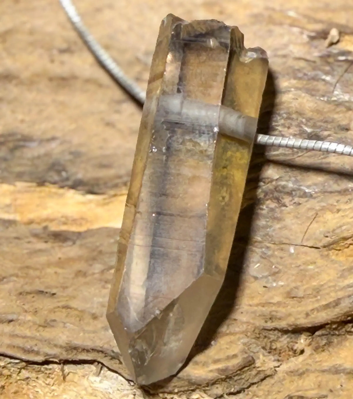 raichquarz-spitze-edelstein-trommelstein-schmuck-ketten-anhaenger-heilstein-180926